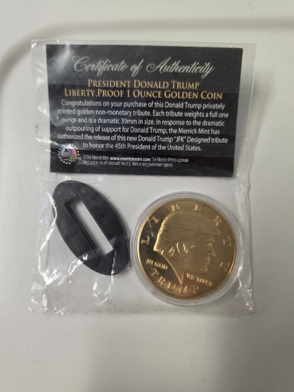 President DONALD TRUMP Liberty proof 1 ounce golden coin